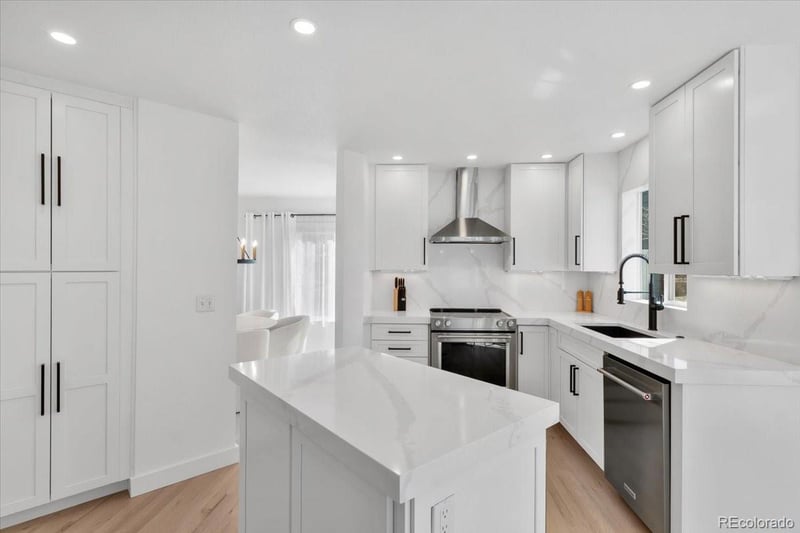 9421 Crestmore Way, Highlands Ranch, CO 80126