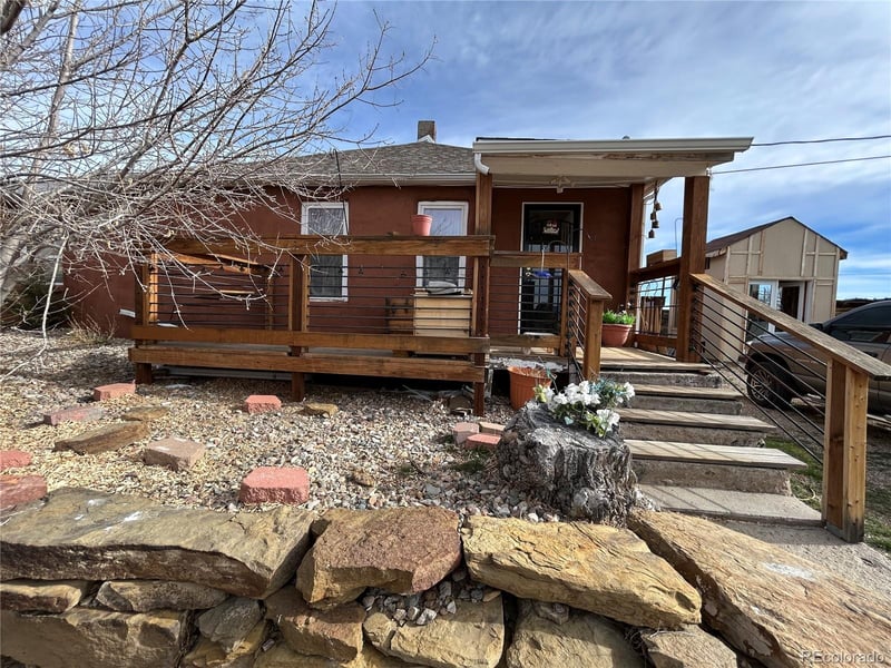 26 W 3rd St, Walsenburg, CO 81089