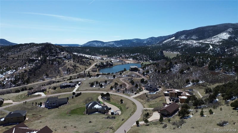 5453 Country Club Dr, Larkspur, CO 80118