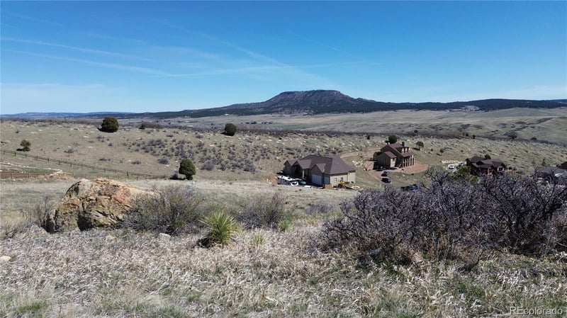 5453 Country Club Dr, Larkspur, CO 80118