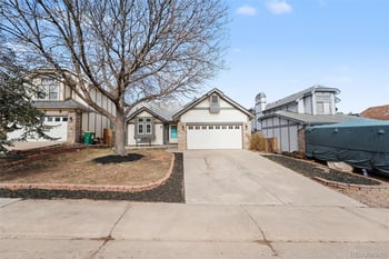 10289 Halleys Way, Littleton, CO 80125