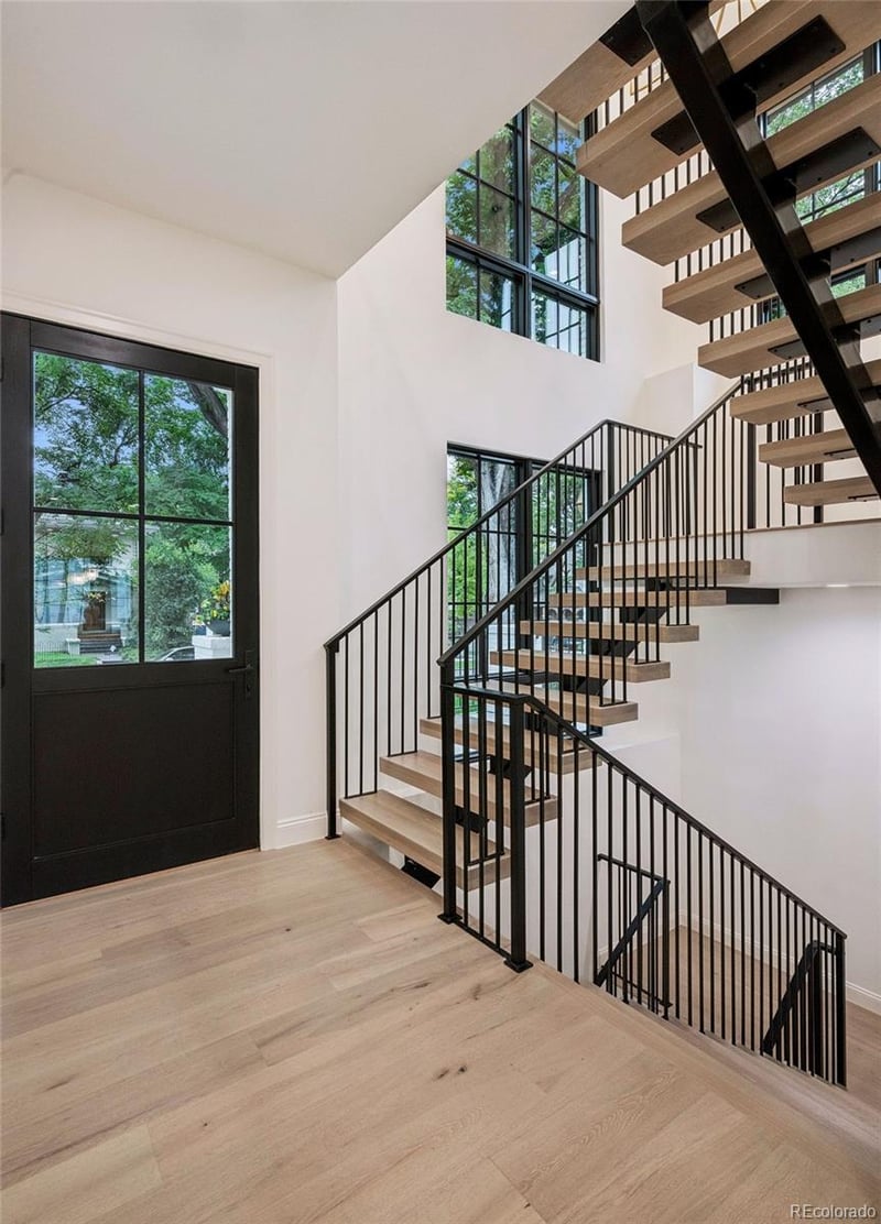 1208 Vine St, Denver, CO 80210