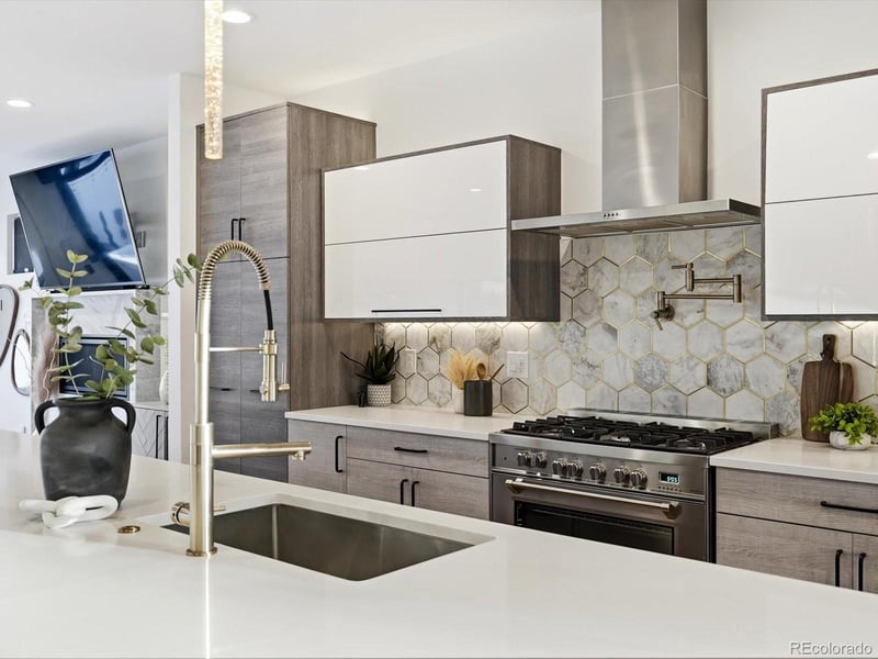 2636 Acoma St, Denver, CO 80223