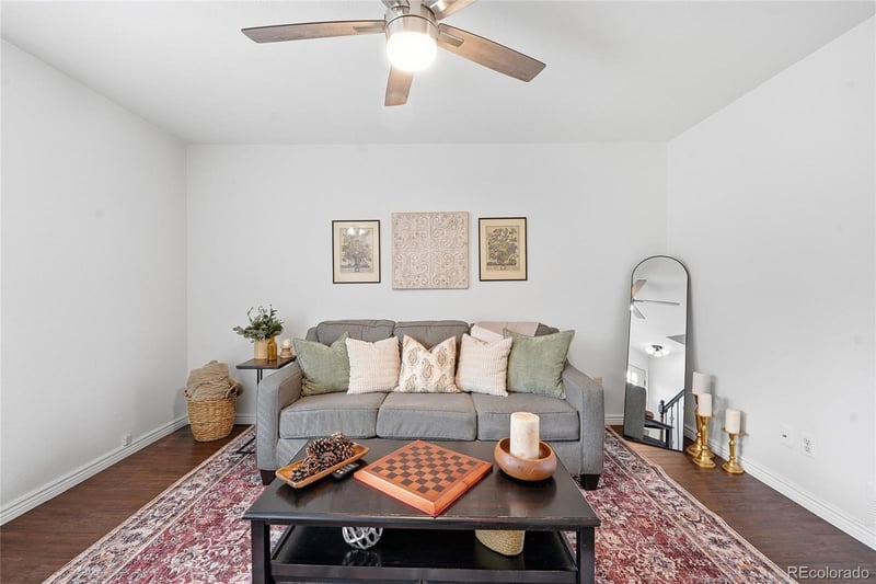 918 Summer Dr, Highlands Ranch, CO 80126