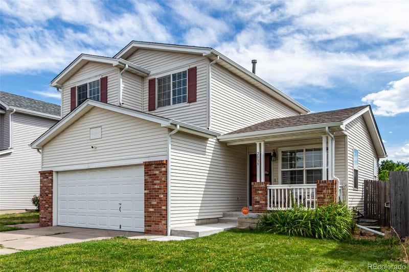 2039 Espana Way, Aurora, CO 80011