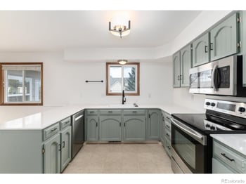 2516 Mountain View Ave, Longmont, CO 80503