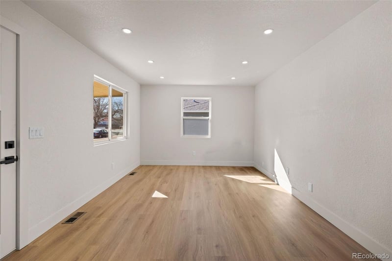 1757 Dallas St, Aurora, CO 80010