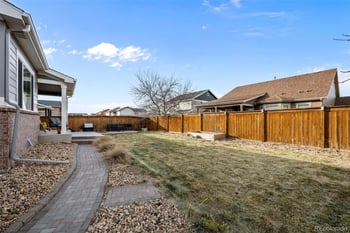 25183 2nd Ave, Aurora, CO 80018