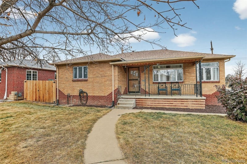 1095 Kramer Ct, Aurora, CO 80010