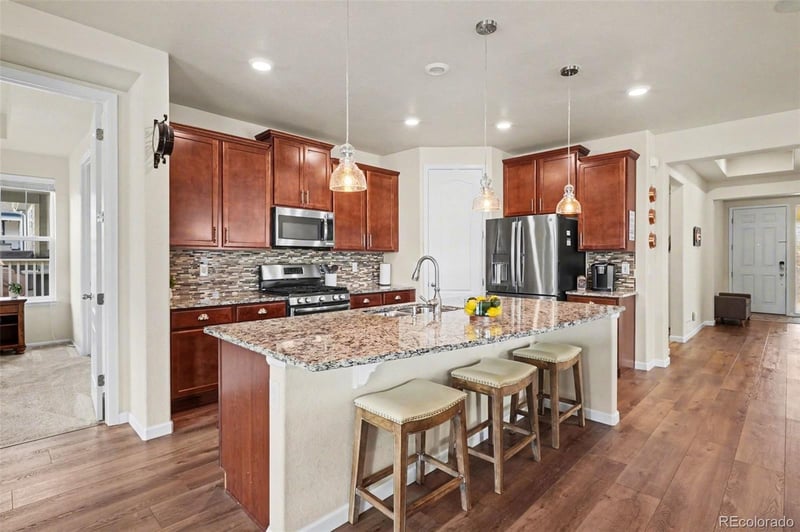 22861 Chenango Dr, Aurora, CO 80015