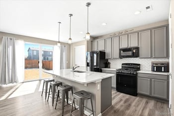 25562 Bayaud Pl, Aurora, CO 80018