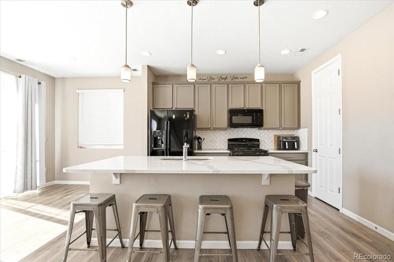 25562 Bayaud Pl, Aurora, CO 80018