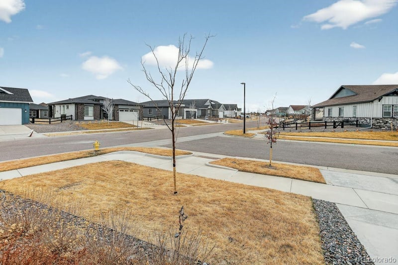 8823 Quemoy Ct, Aurora, CO 80016