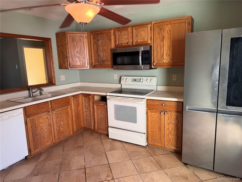 1550 Bahama St, Aurora, CO 80017