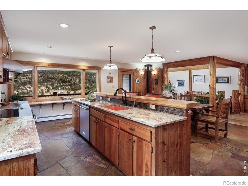 35 Cody Ct, Lyons, CO 80540