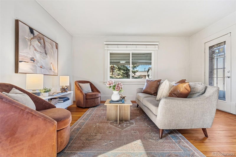 1568 Clinton St, Aurora, CO 80010