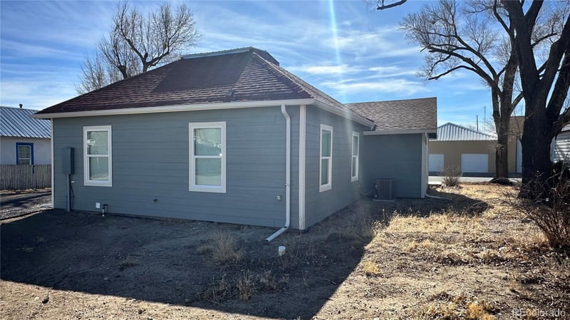 215 6th St, Hugo, CO 80821