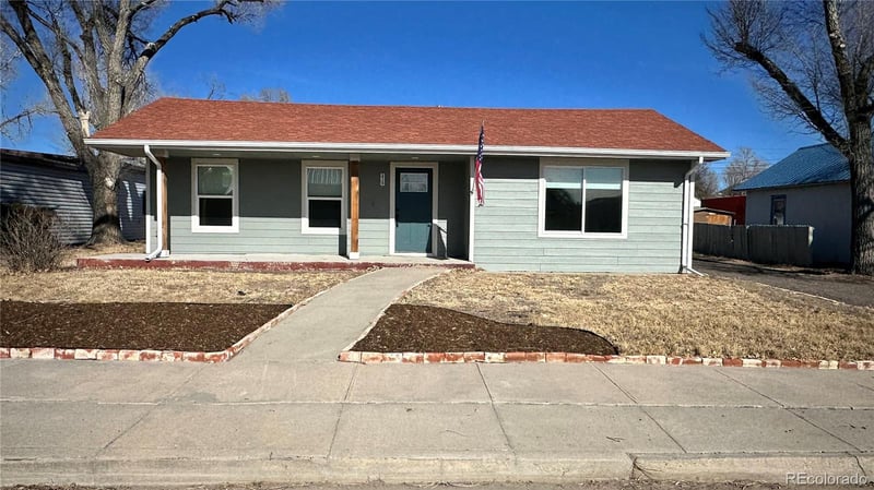 215 6th St, Hugo, CO 80821