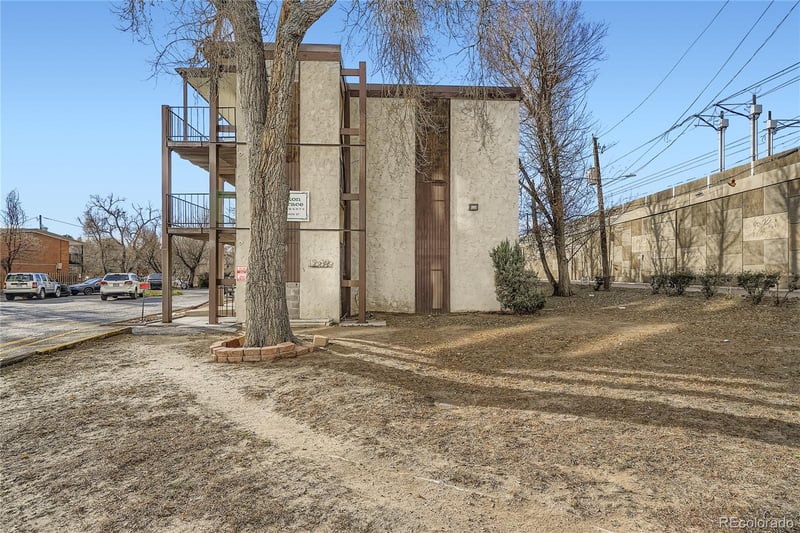 1289 Yukon St, Lakewood, CO 80214