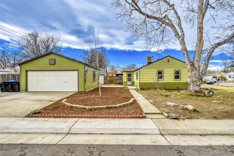 6910 Reno Dr, Arvada, CO 80002