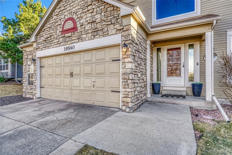 19540 Crestridge Cir, Centennial, CO 80015