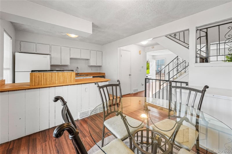 1447 Norfolk St, Aurora, CO 80011