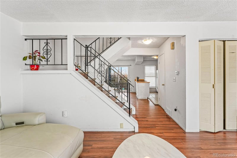 1447 Norfolk St, Aurora, CO 80011