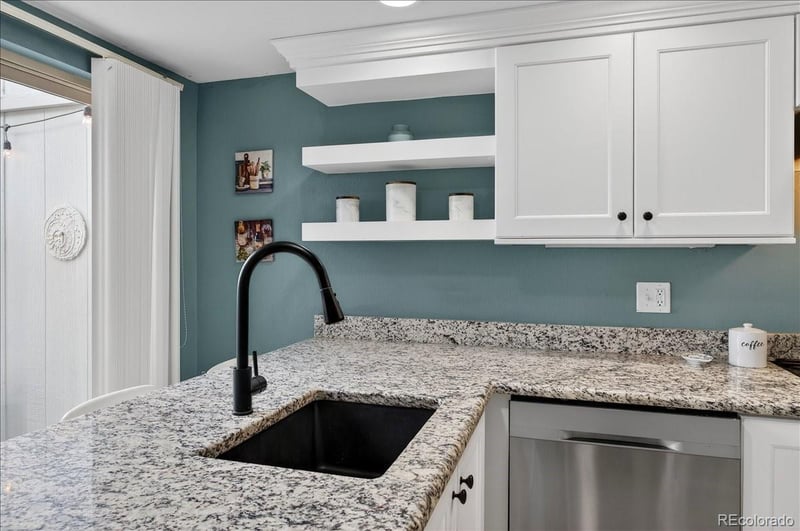 6937 Knolls Way, Centennial, CO 80122