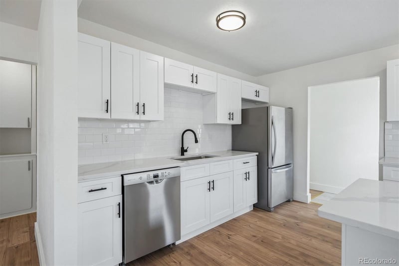 936 Meade , Denver, CO 80204