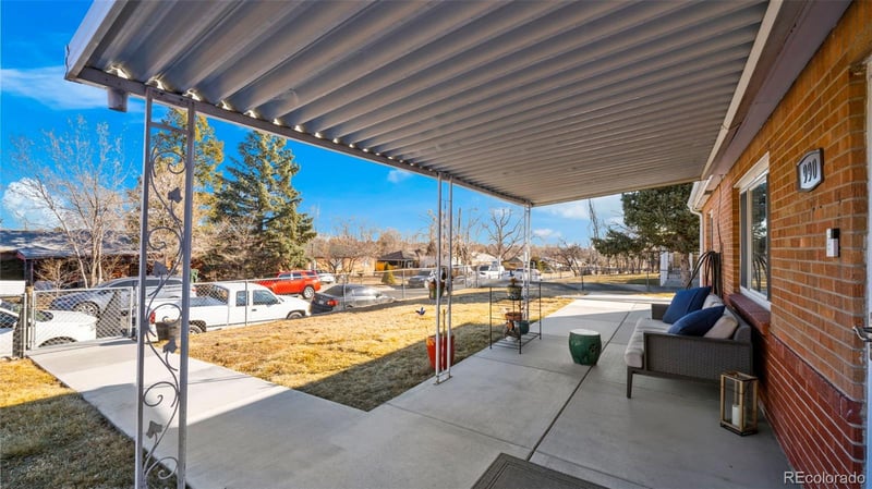 990 Ash Ct, Thornton, CO 80229