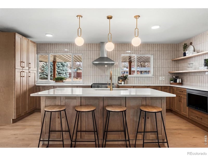 835 Hillside Ct, Longmont, CO 80501