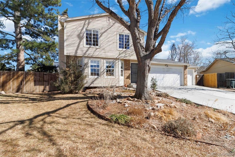 64 Macon St, Aurora, CO 80010