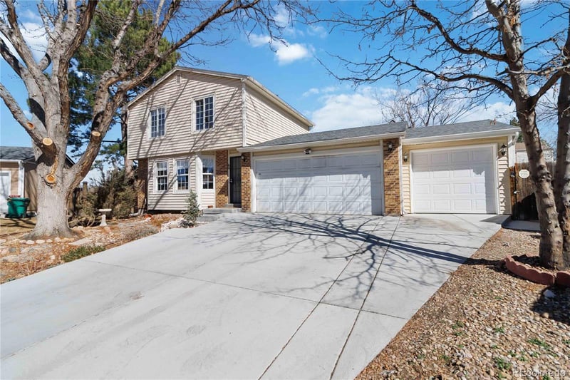 64 Macon St, Aurora, CO 80010