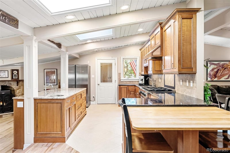 10305 Iliff Ave, Lakewood, CO 80227