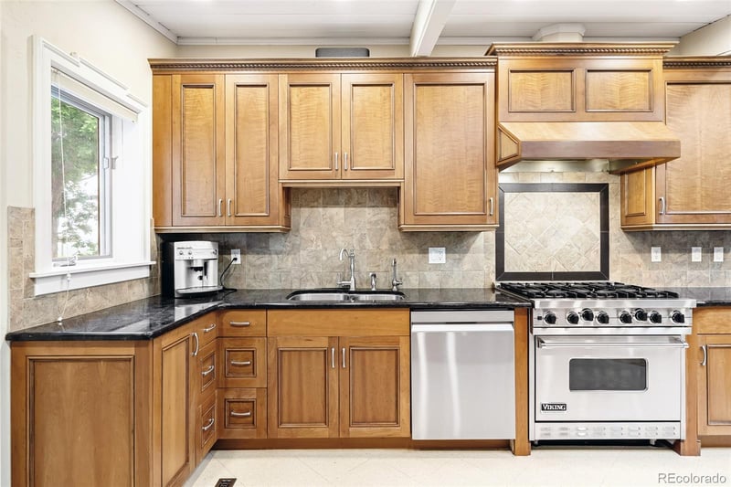 10305 Iliff Ave, Lakewood, CO 80227