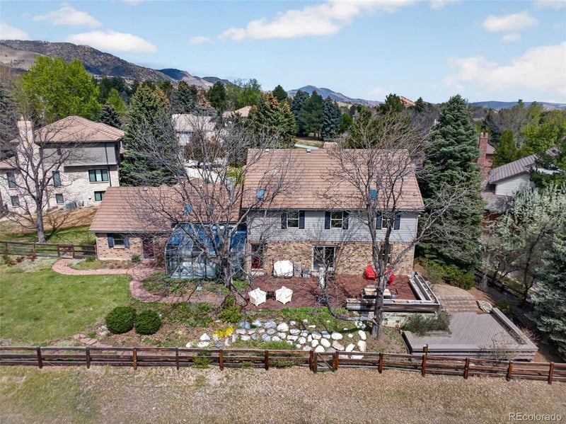 1 Snowy Owl Ln, Littleton, CO 80127