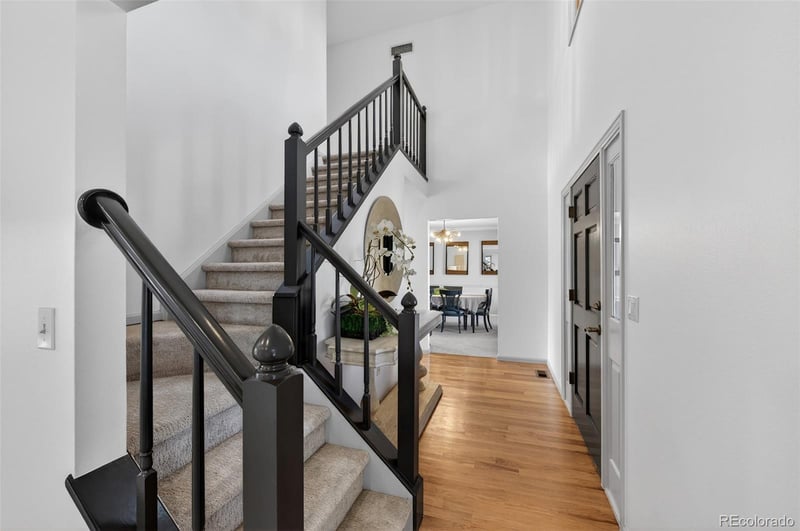 1 Snowy Owl Ln, Littleton, CO 80127