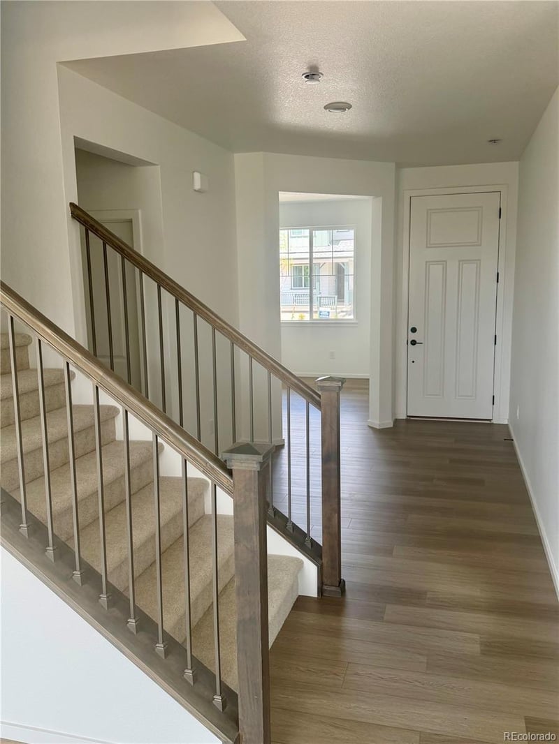6744 Utica Ave, Longmont, CO 80504