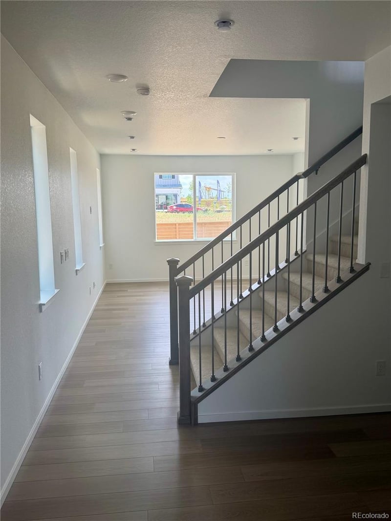 6744 Utica Ave, Longmont, CO 80504