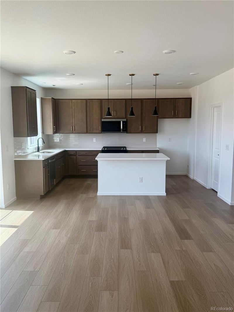 6744 Utica Ave, Longmont, CO 80504