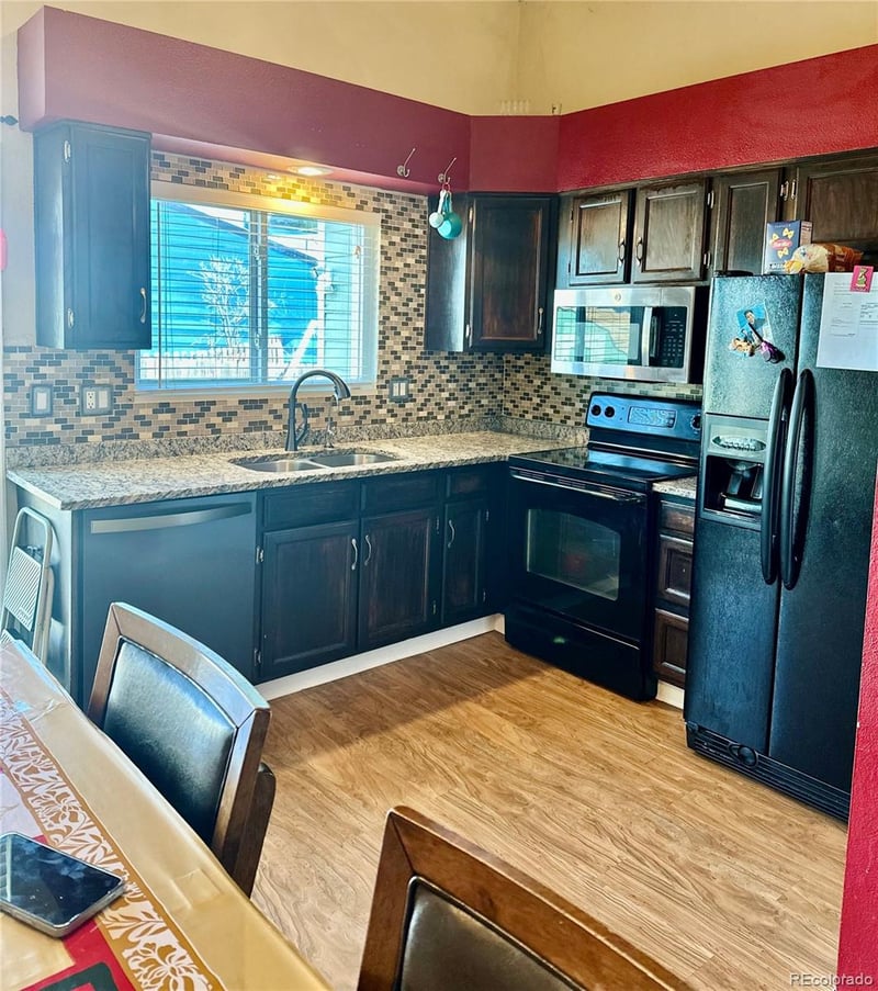 20927 Kelly Pl, Denver, CO 80249