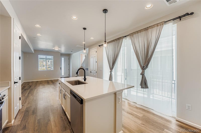 24374 42nd Ave, Aurora, CO 80019