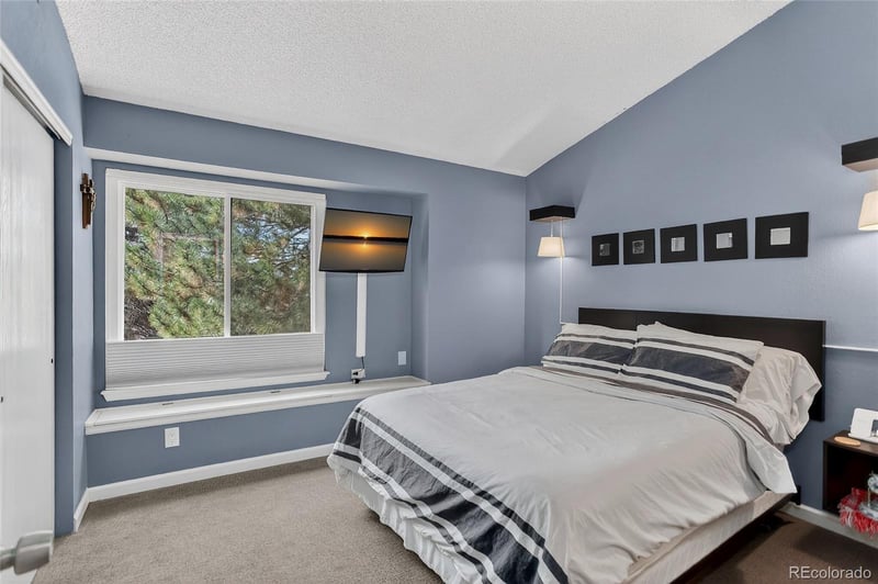 889 Summer Dr #14, Highlands Ranch, CO 80126