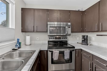 889 Summer Dr #14, Highlands Ranch, CO 80126