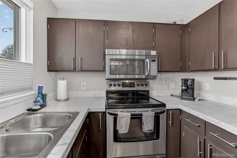 889 Summer Dr #14, Highlands Ranch, CO 80126