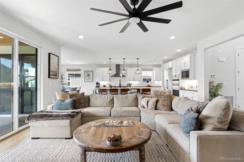 9625 Viewside Dr, Lone Tree, CO 80124
