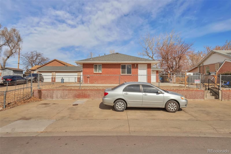 6881 74th Ave, Commerce City, CO 80022
