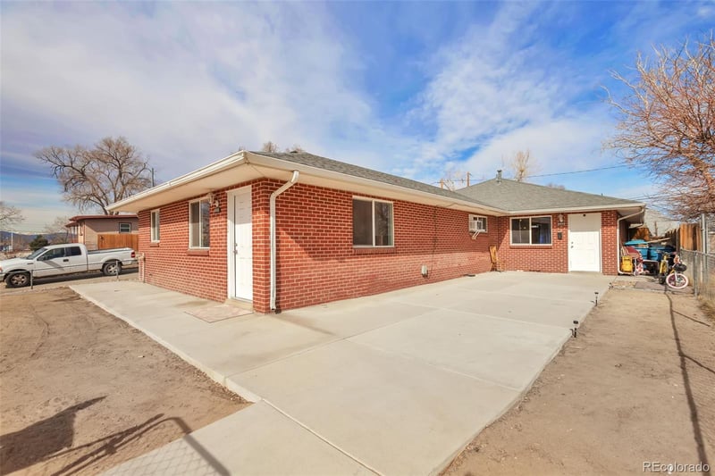 6881 74th Ave, Commerce City, CO 80022