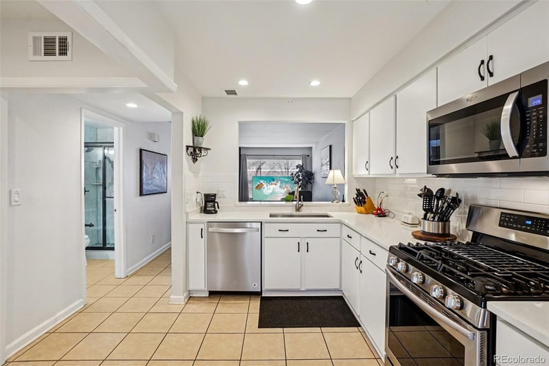 1305 Sable Blvd, Aurora, CO 80012