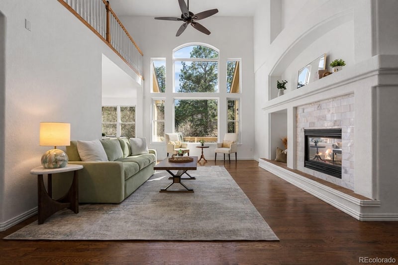 952 Greenridge Ln, Castle Pines, CO 80108
